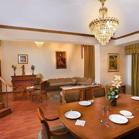 The Bmk Hotel New Delhi Luaran gambar