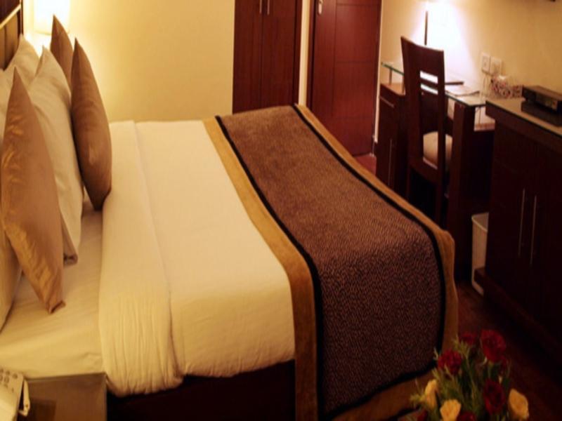 The Bmk Hotel New Delhi Luaran gambar