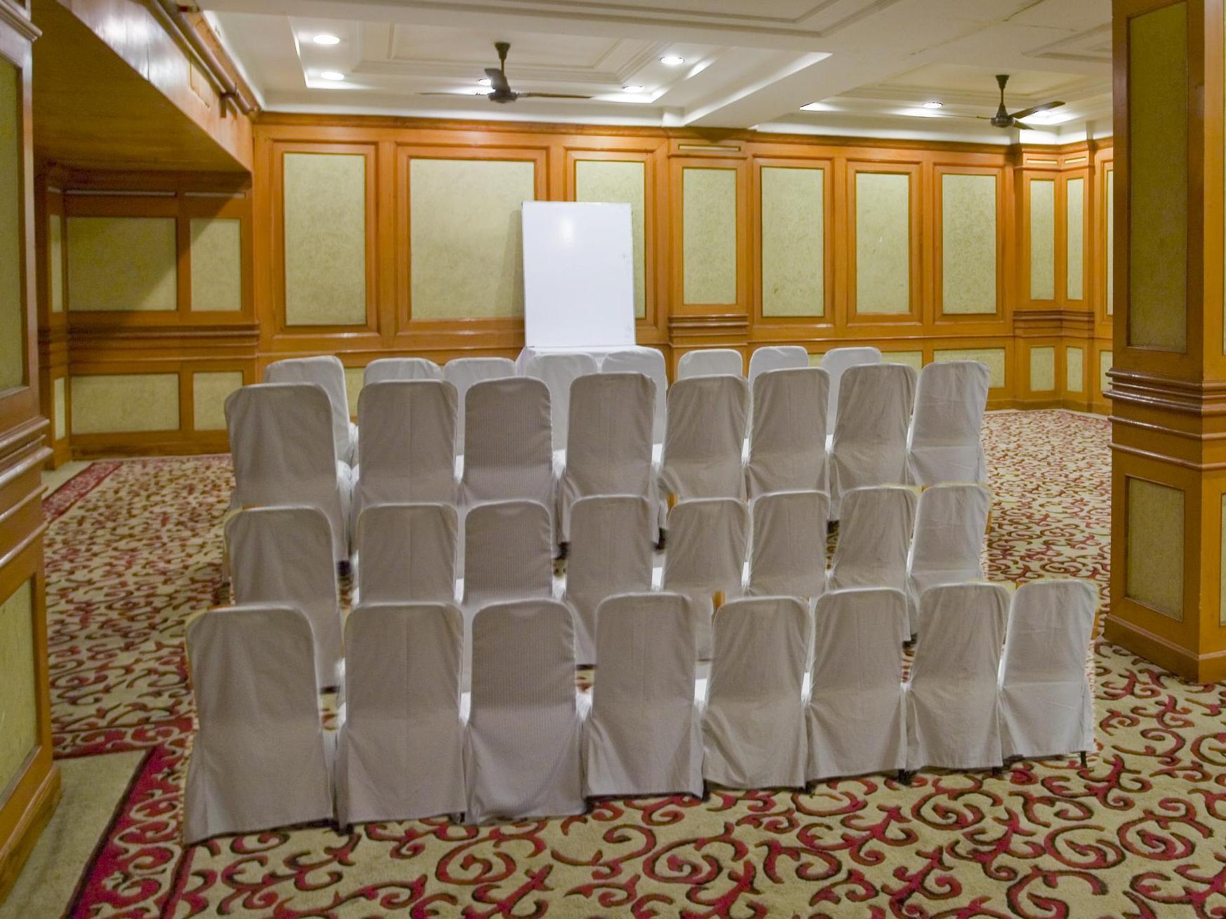 The Bmk Hotel New Delhi Luaran gambar